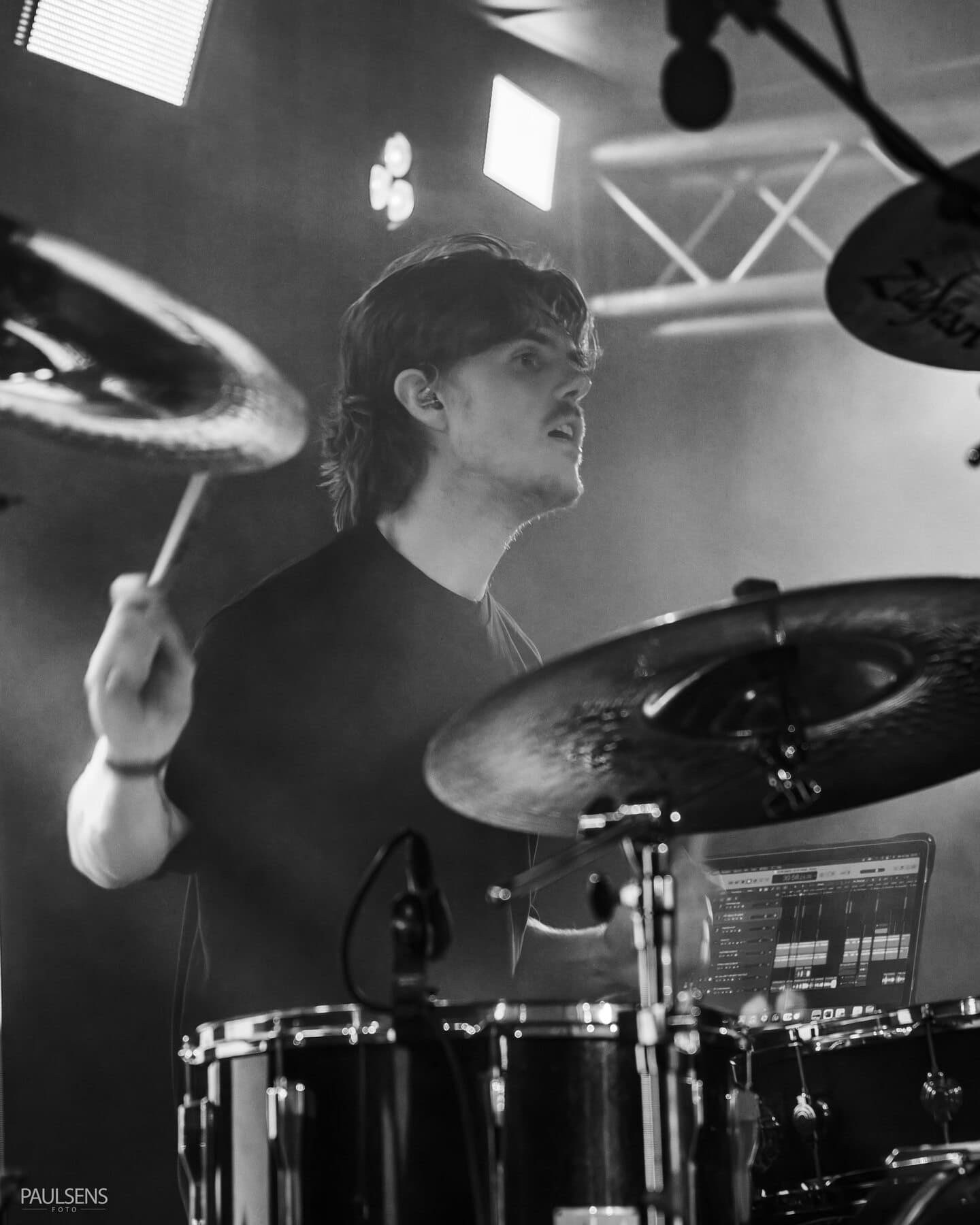The Overthrone drummer mid-performance